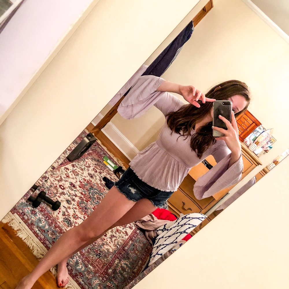Lavendar long sleeve with flowy sleeves